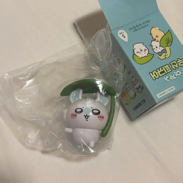 [BUNJANG] Chiikawa "Usada Pekora" Figure / 치이카와 우산피규어 모몽가 판매합니다