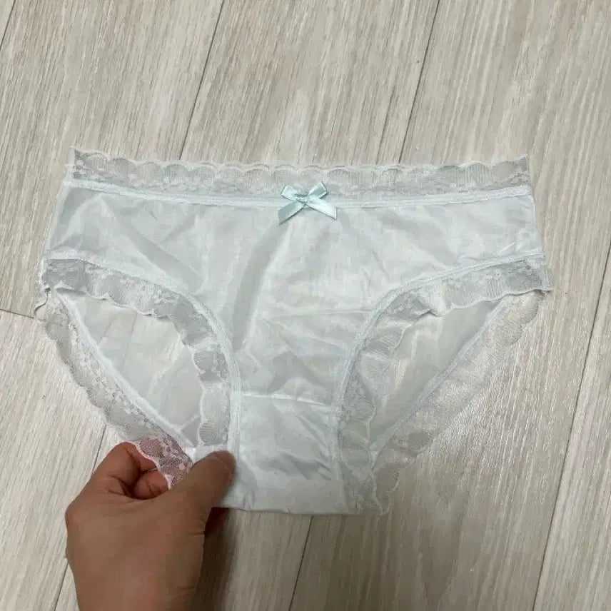 [BUNJANG] Lace Briefs Pastel Blue Women's Underwear (Used) / 레이스 속옷 파스텔 블루 여성 팬티 중고
