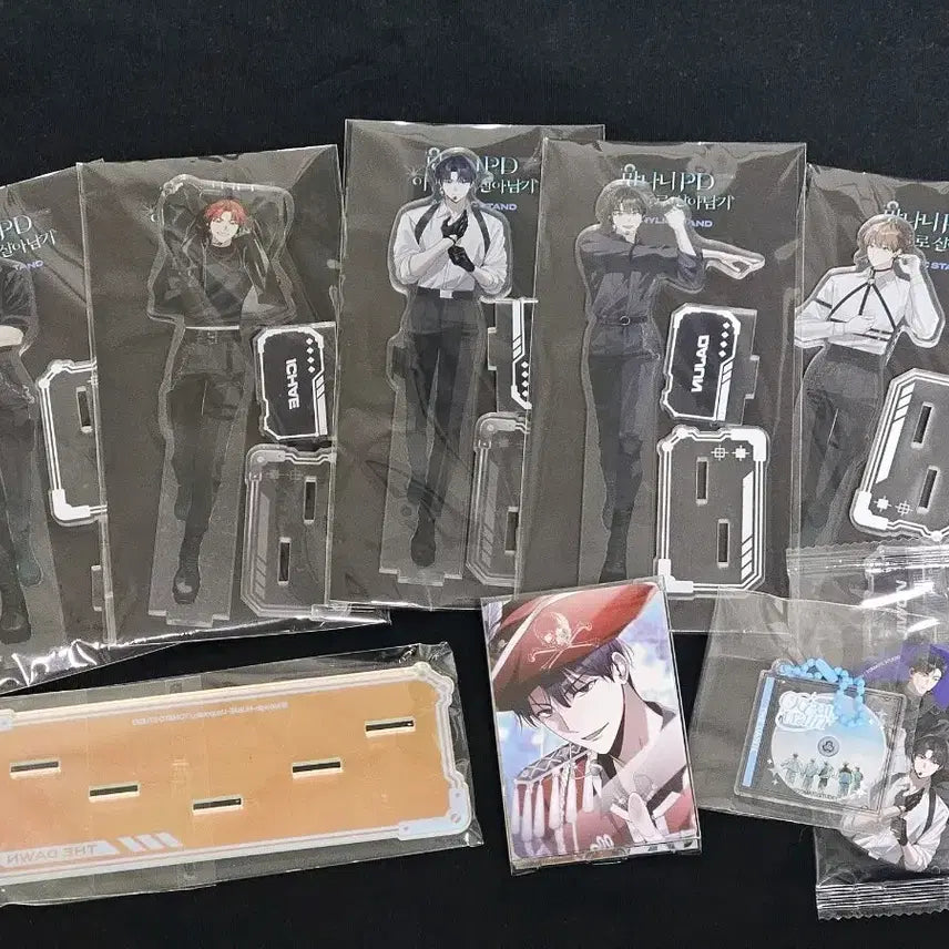 [BUNJANG] Mangasall Funding Acrylic Stand, Pirate Photocard, Reward Keyring, Can Badge Bundle Set / 망아살 펀딩 아크릴 스탠드 해적포카 리워드키링 캔뱃지 일괄 양도합니다