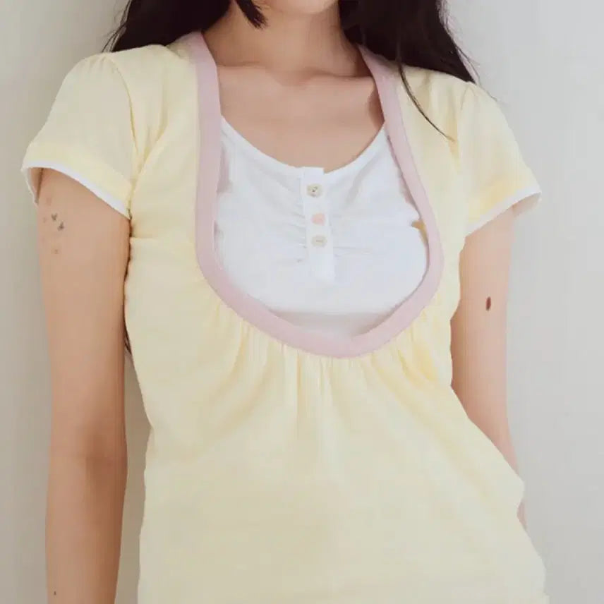 [BUNJANG] Opish Shirring U-Neck T-Shirt Yellow / 오피쉬 셔링 유넥티셔츠 옐로우