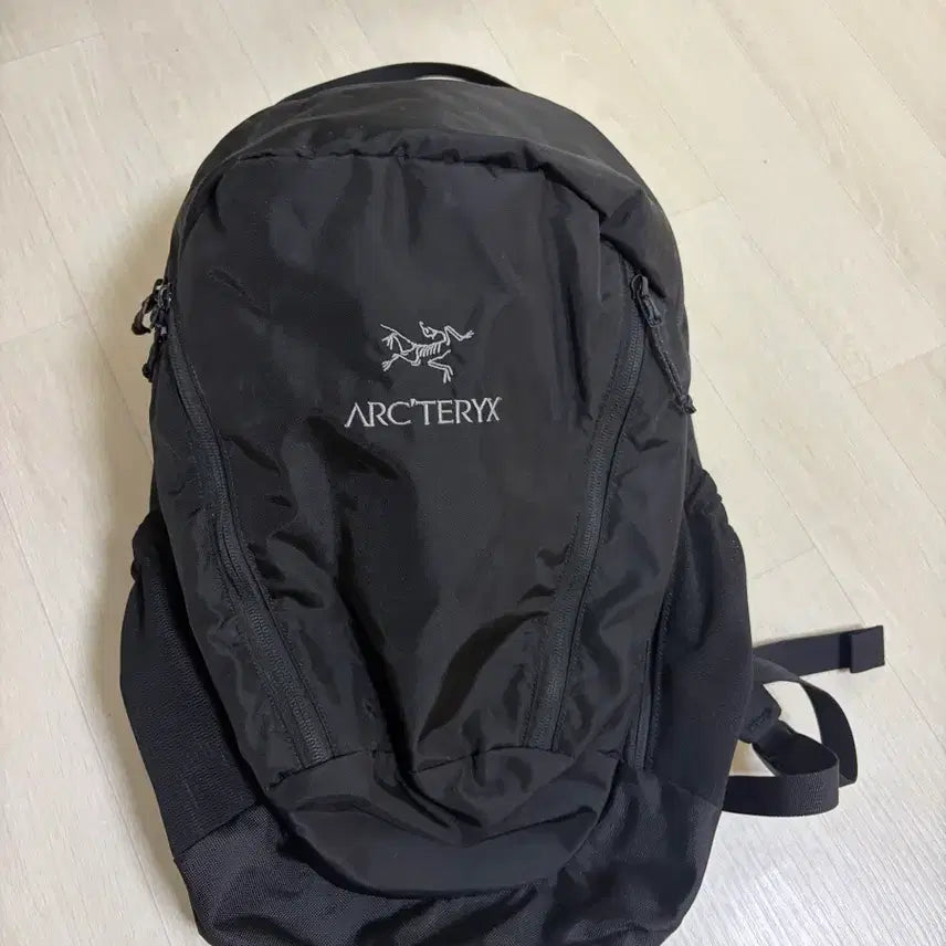 [BUNJANG] Arc'teryx Mantis 26 Backpack (Older Model) - Black / 아크테릭스 맨티스26 구형 블랙 백팩 가방
