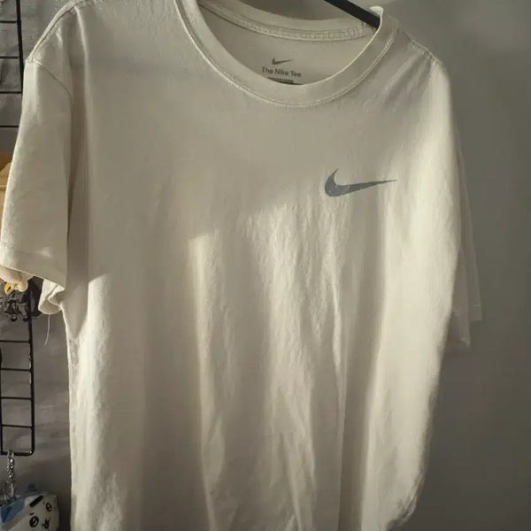 [BUNJANG] Nike Swoosh T-Shirt White / 나이키 반팔티 화이트