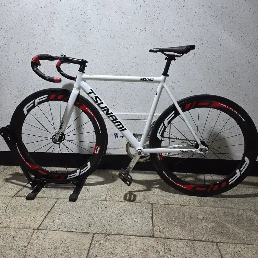 [BUNJANG] Tsunami White Custom Complete Bicycle / 쓰나미 화이트 판/대
