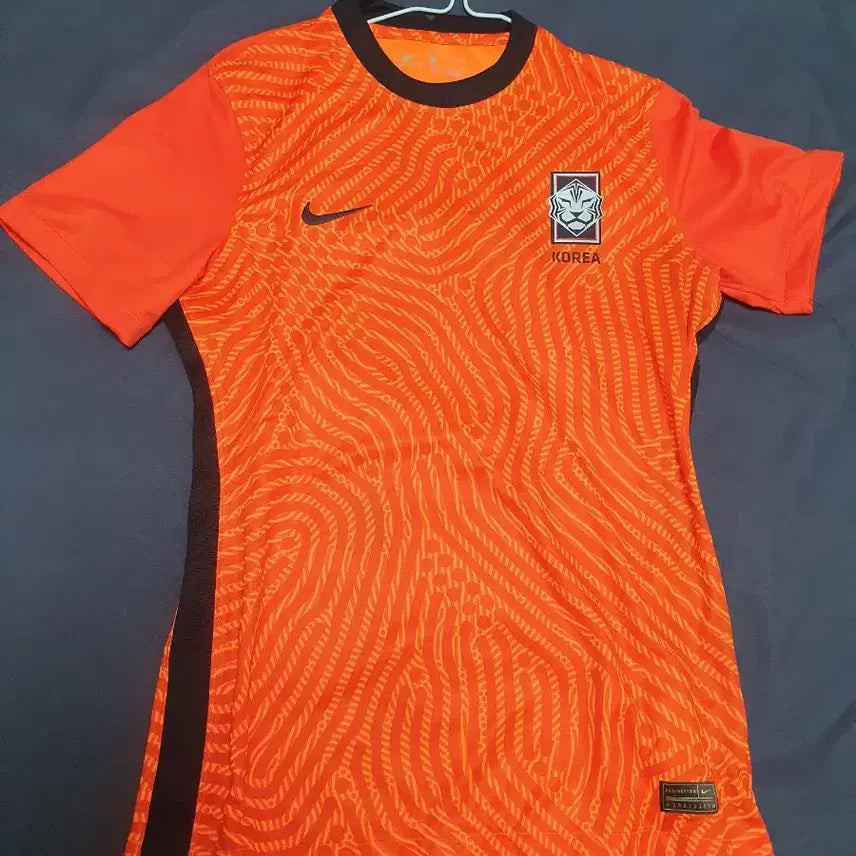 [BUNJANG] Nike South Korea National Football Team Mid-Layer Short Sleeve Training Top / 나이키 대한민국 축구 국가대표팀 미드레이어 반팔 트레이닝 탑