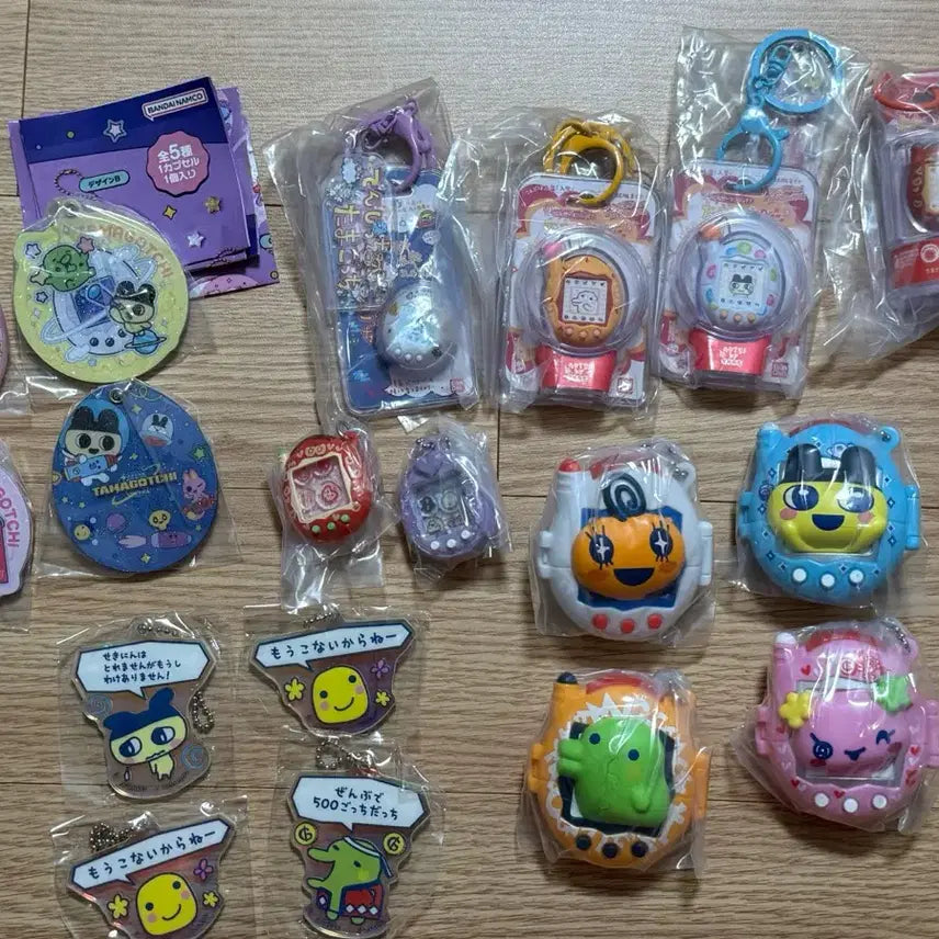 [BUNJANG] Tamagotchi, Gachapon, Candy Toy Bundle Set / 다마고치 가챠 식완 등 일괄