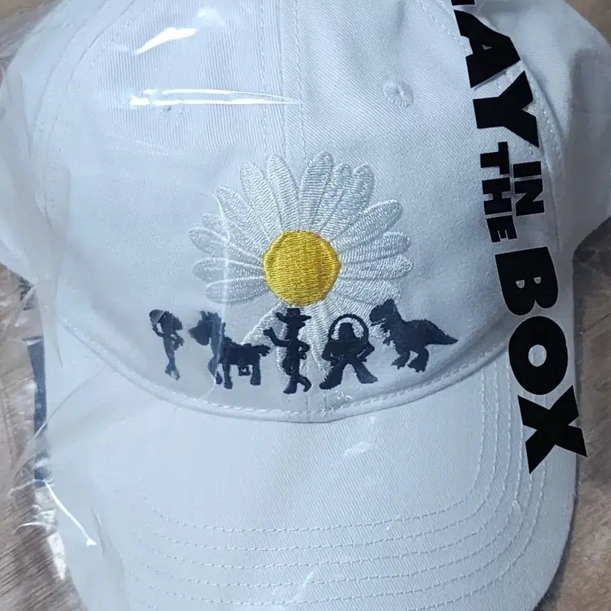 [BUNJANG] PEACEMINUSONE Toy Story The First Fan Cap 01 White / 2개 있음 피스마이너스원 토이스토리 더 퍼스트팬 모자 캡 01 화이트