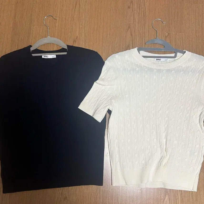 [BUNJANG] SPAO Knit Half-Sleeve T-Shirt (Ivory/Navy) / 스파오 니트 반팔 티셔츠 아이보리/네이비