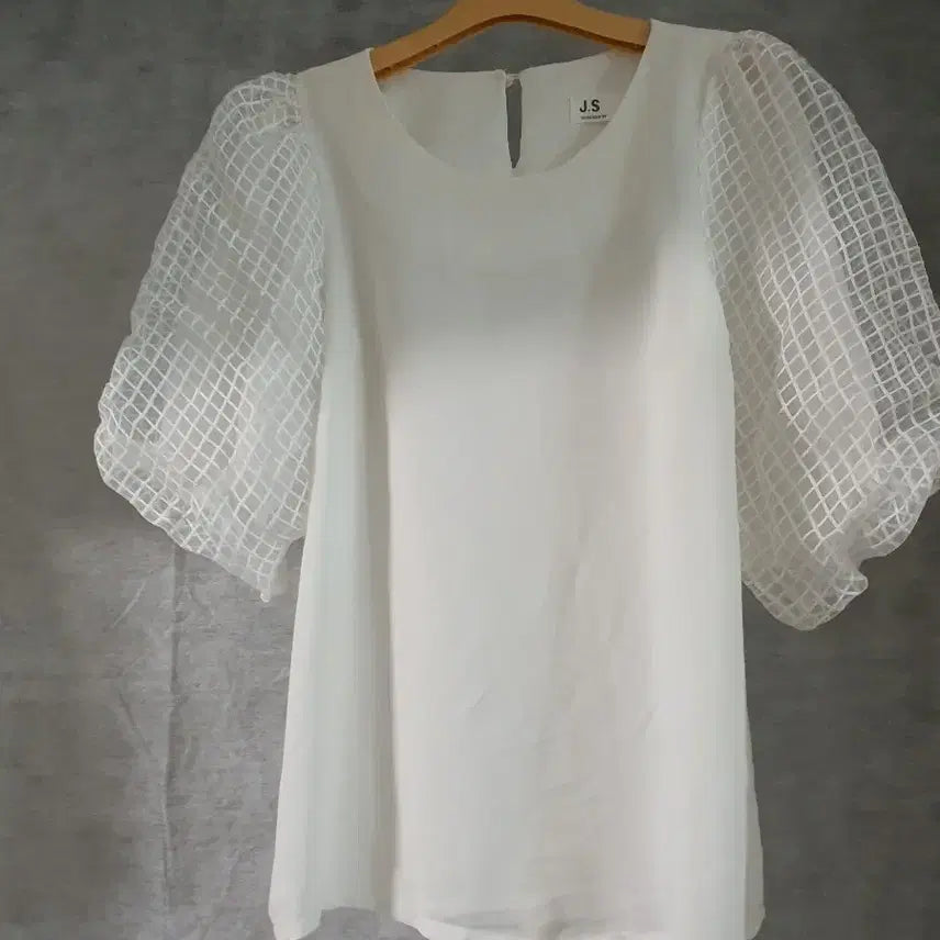 [BUNJANG] Mesh Puff Sleeve Blouse White Size 55 / 망사 퍼프 소매 블라우스 화이트 55싸이즈
