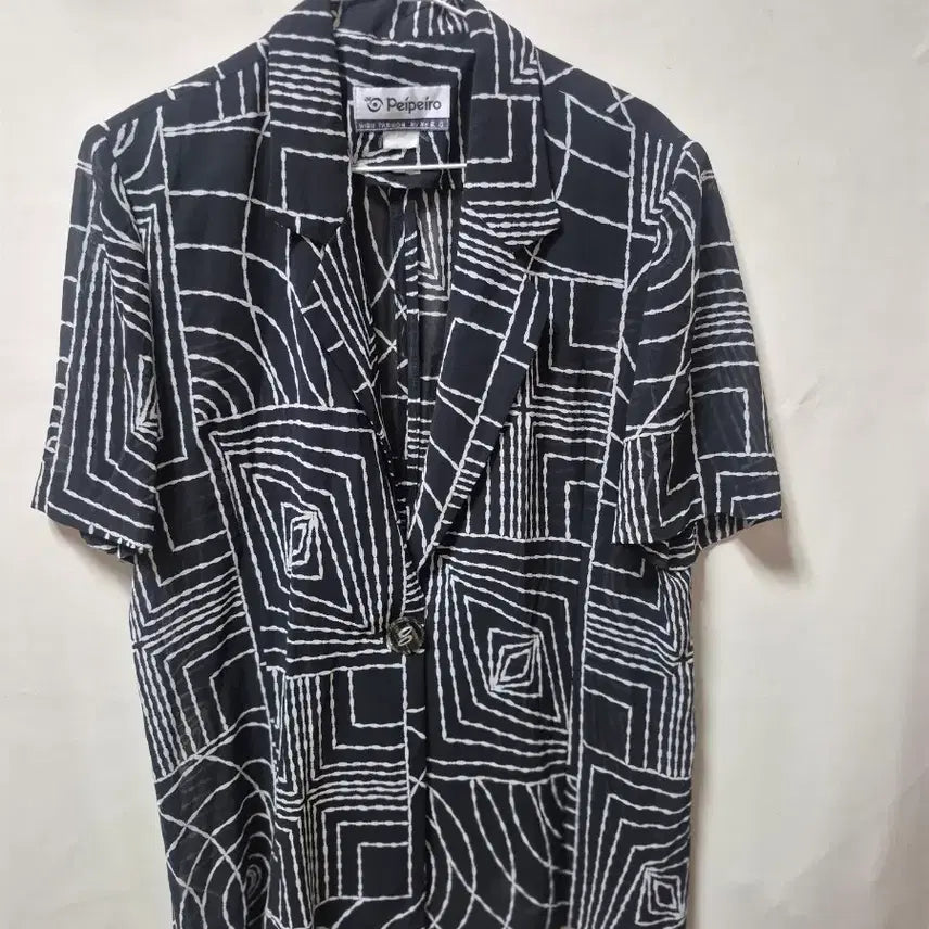 [BUNJANG] Payperro Short Sleeve Jacket Black White Pattern Size 100 / 페이페이로 반팔 자켓 블랙 화이트 패턴 100