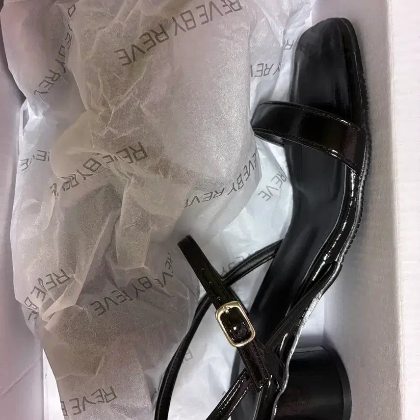 [BUNJANG] Levre Levre Entreshas Simple Sandals Black 5cm / 레브바이레브 앙트르샤 심플샌들 블랙 5cm