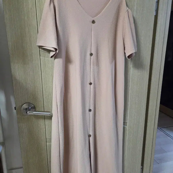 [BUNJANG] Rouge Fit V-Neck Long Dress (Free Size) / 새상품 루즈핏 브이넥 롱 원피스 free
