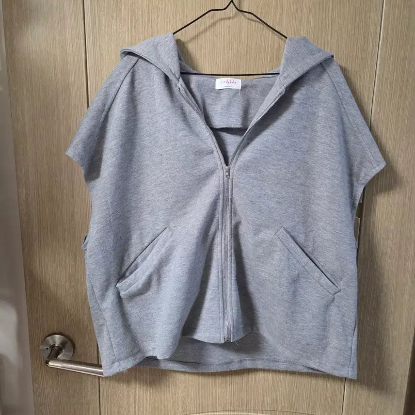 [BUNJANG] Loose Fit Hooded Vest Zip-up / 루즈핏 후드 베스트 집업 free