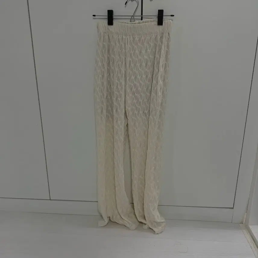 [BUNJANG] White Pattern Pants / 화이트 패턴  팬츠