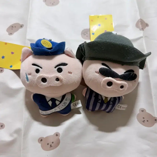 [BUNJANG] Buri Buri Kitty Mafia & Police Doll Keychain Set / 부리부리 키티 마피아&경찰 인형 키링 세트