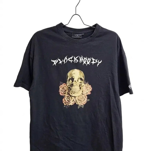 [BUNJANG] BLACKHOODY Skull Rose Metal Font Short Sleeve T-Shirt (Discontinued) / [M/단종판] 블랙후디 스컬 로즈 메탈 폰트 반팔 티셔츠