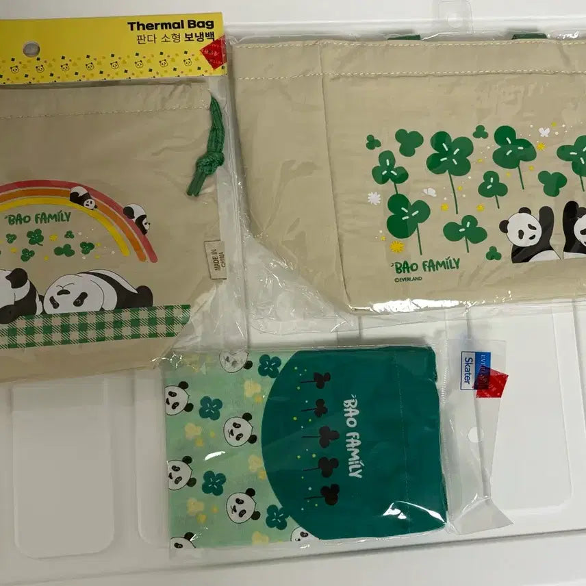 [BUNJANG] Everland Bao Family Insulated Bag Bundle Set / 에버랜드 푸바오 바오패밀리 보냉백 일괄판매