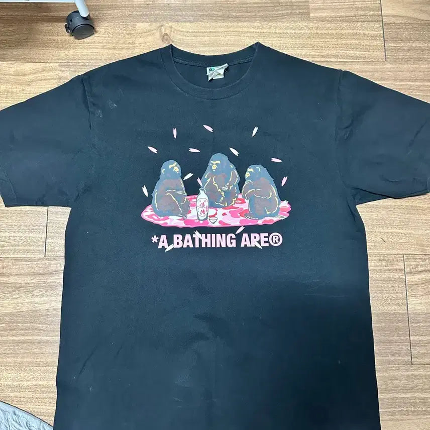 [BUNJANG] BAPE Sakura Viewing T-Shirt - Size M / 베이프 사쿠라뷰잉 반팔 m사이즈팝니다