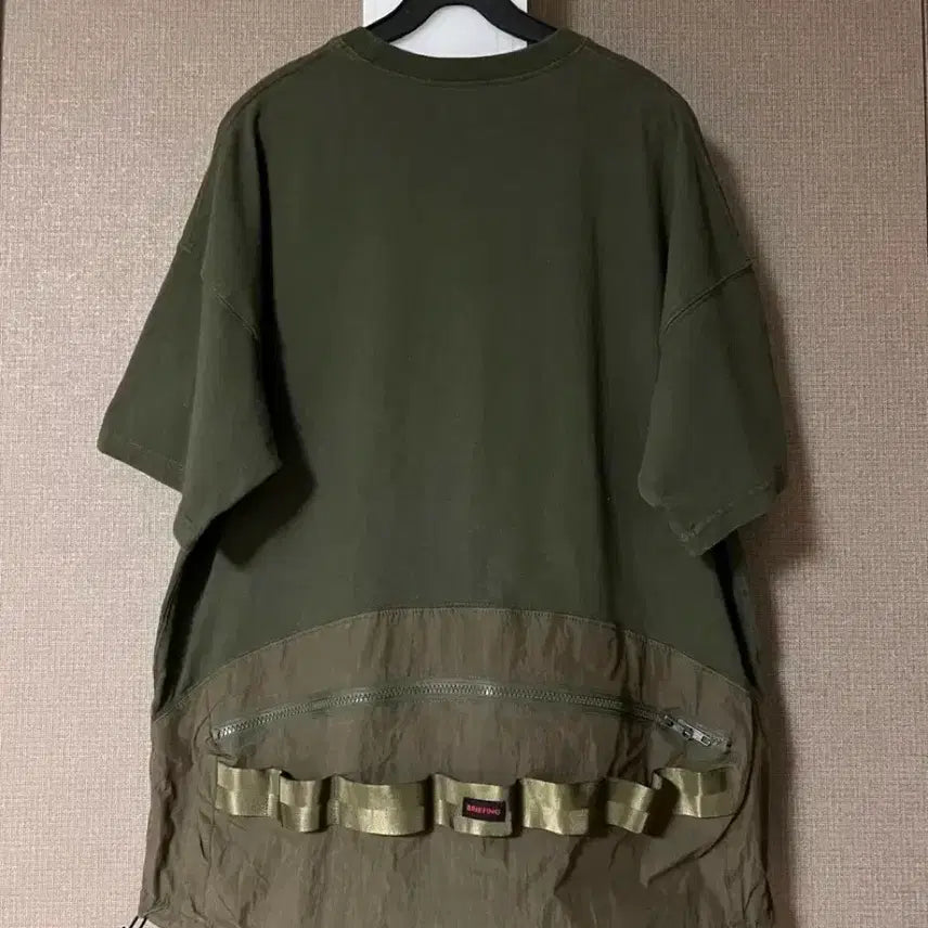 [BUNJANG] Theilma x Briefing Utility T-Shirt Khaki / 더일마x브리핑 theilma 유틸리티 반팔 티셔츠 카키 라운드넥 밀리터리