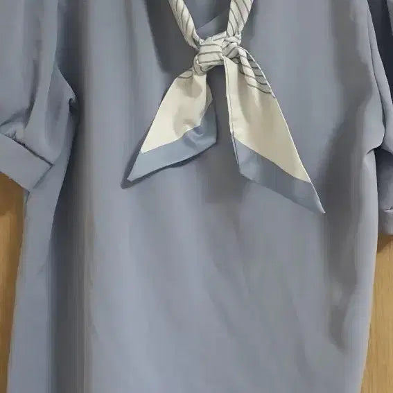 [BUNJANG] MORRIS' COMING HOME Striped Scarf Blouse / MORRIS' COMING HOME 스카프 블라우스