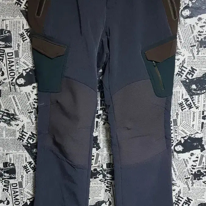 [BUNJANG] Columbia Fleece Lined Hiking Pants Size 32 / 콜롬비아 기모 등산바지 사이즈 80(32)