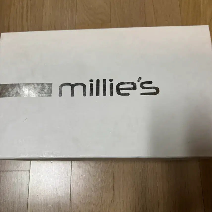 [BUNJANG] Millies Skull Sneakers Khaki Size 230 / 정품 밀리스 스컬 스니커즈 230 카키