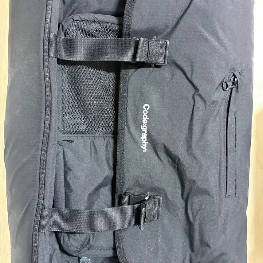 [BUNJANG] Code Graphy Messenger Bag Black / 코드그라피 매신저백