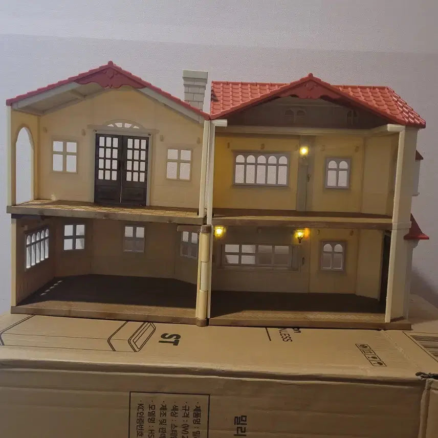 [BUNJANG] Sylvanian Families Red Roof Country House / 실바니안 빨간지붕 이층집