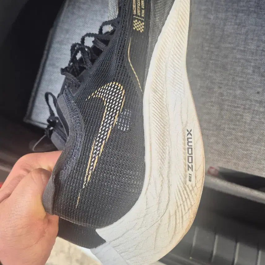 [BUNJANG] Nike ZoomX Running Shoes Next% Black/Gold / 나이키 줌X 러닝화 넥스트2% 검 골