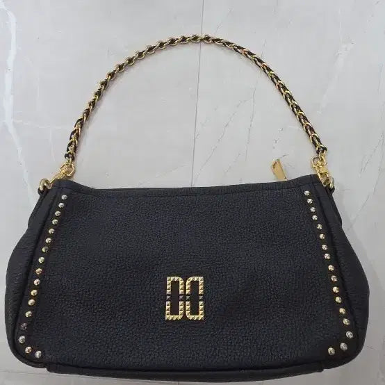 [BUNJANG] Daks Black DD Logo Studded Shoulder Bag / 닥스 블랙 DD로고 스터드 숄더백 가로31세로17
