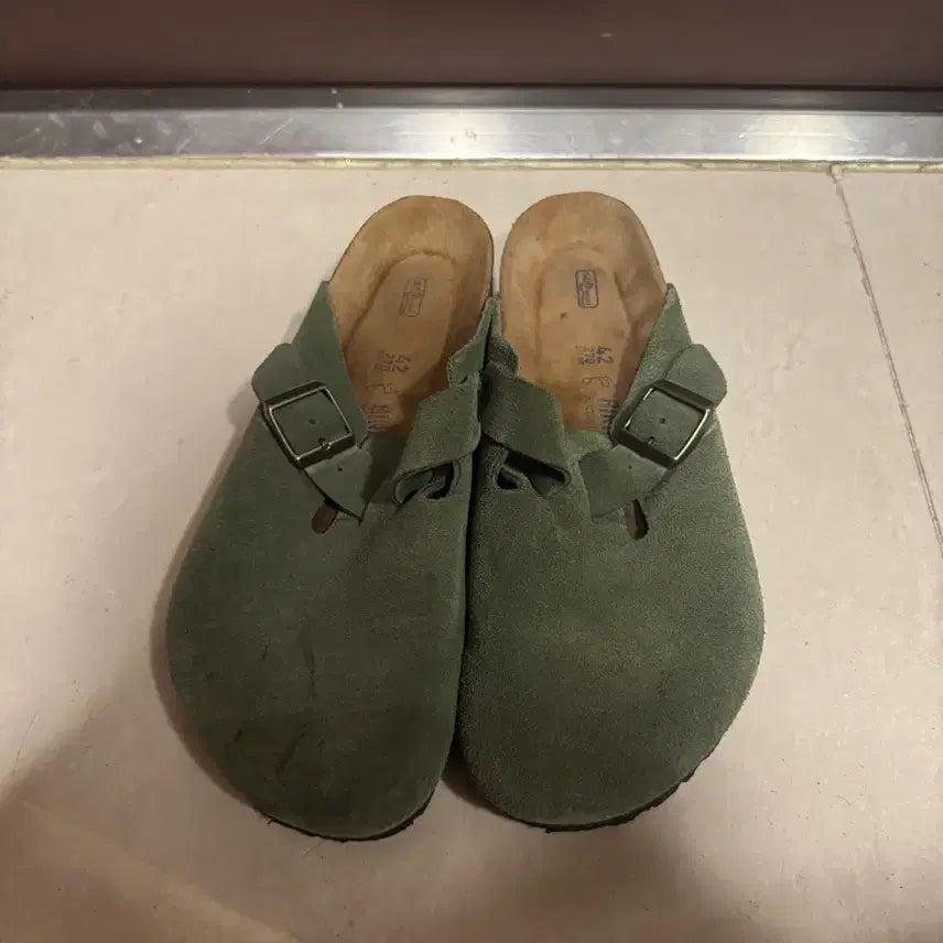 [BUNJANG] Birkenstock Green Sandals Size 42 / 버켄스탁 그린 42