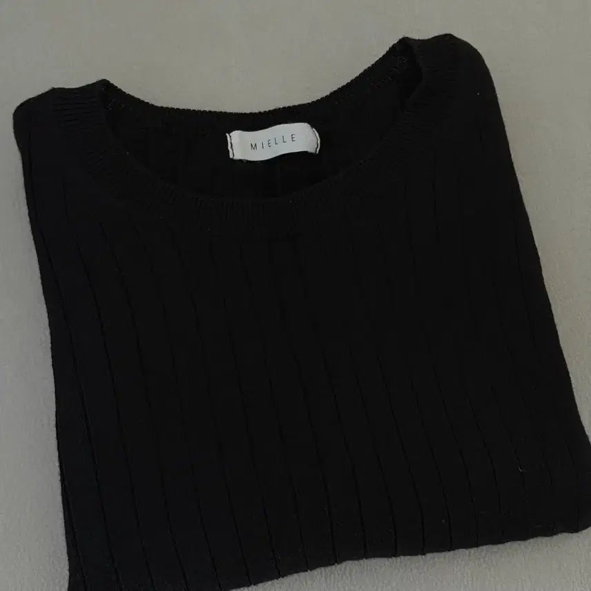 [BUNJANG] Kinda Beige Short Sleeve Cropped Knit Top / 킨다베이지 반팔 크롭 니트