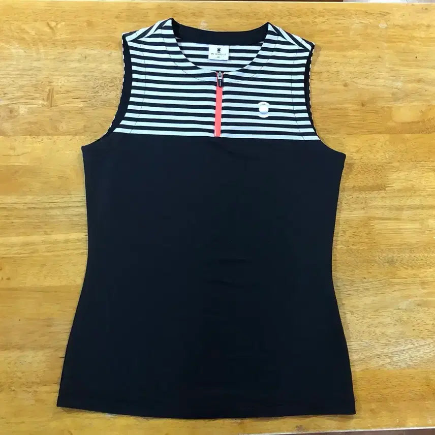 [BUNJANG] W.ANGLE Sleeveless Golf Top Black/White Size 85 / W.ANGLE 골프 민소매 상의 85 블랙/화이트