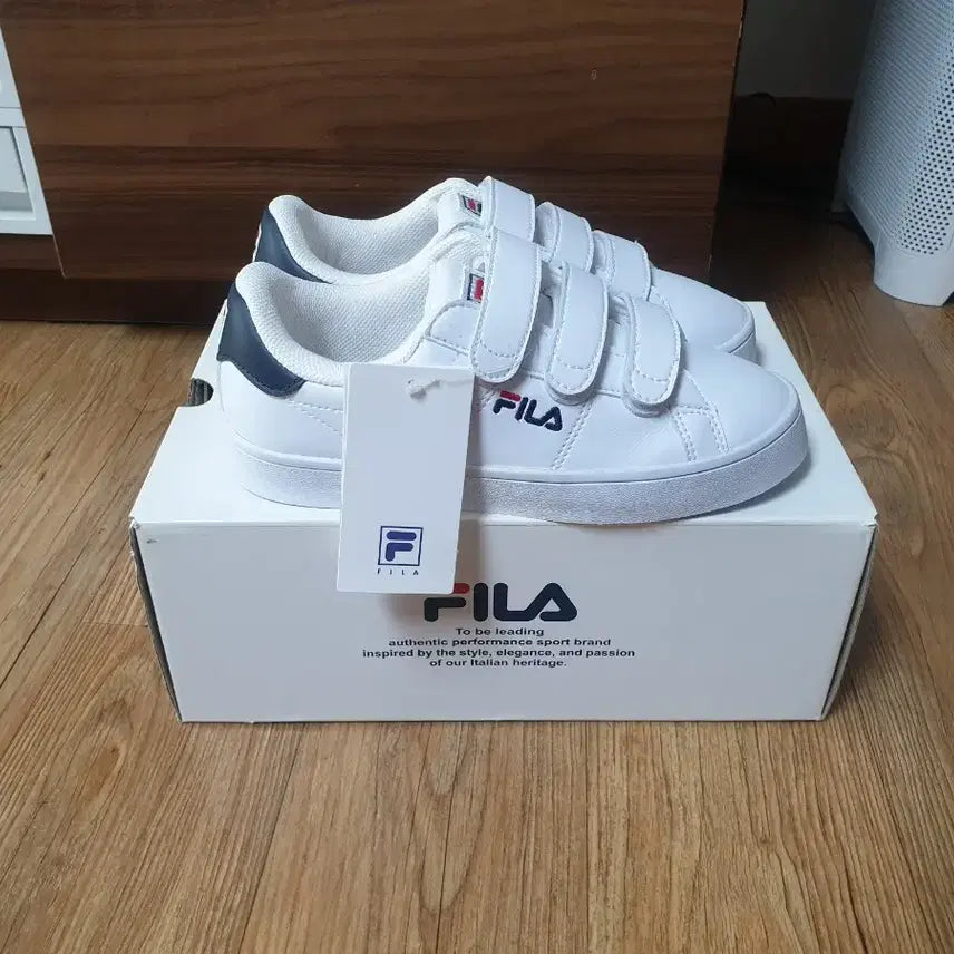 [BUNJANG] Fila Sneakers Size 225 / (새상품) 휠라 운동화 225 사이즈