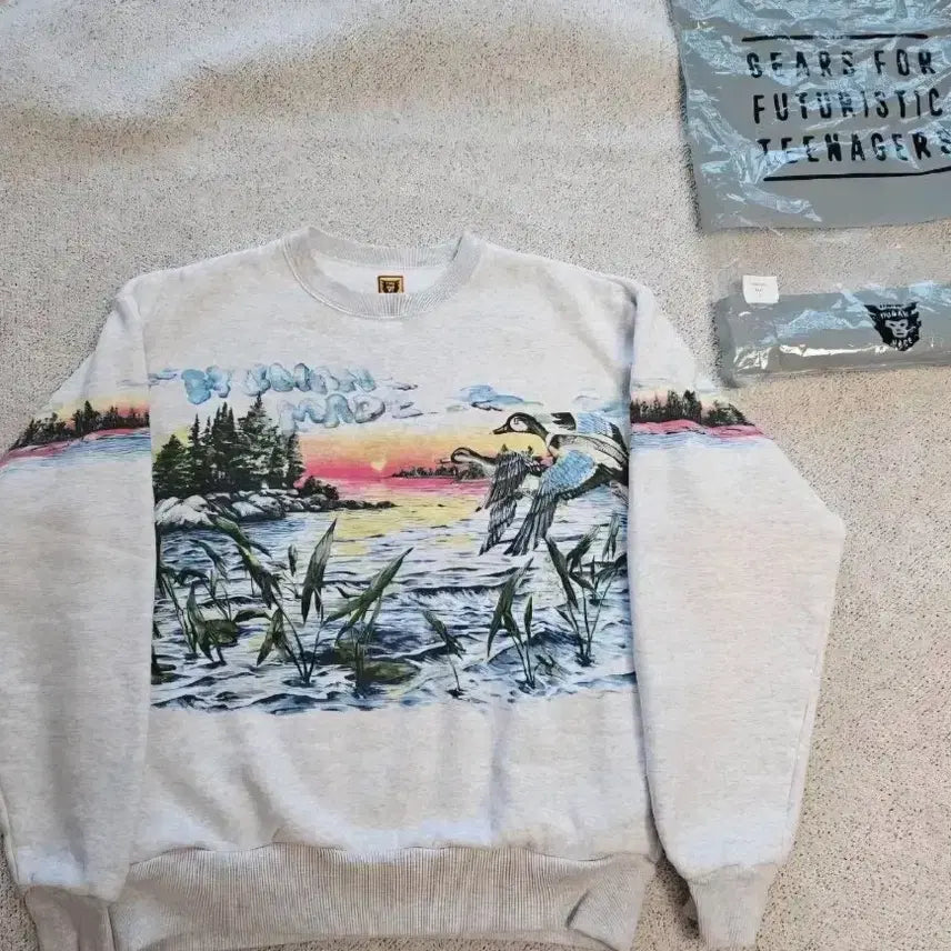 [BUNJANG] Human Made Hunting Sweatshirt L Size / 휴먼 메이드 헌팅 스웨트셔츠/ L사이즈/ 미시착 새제품