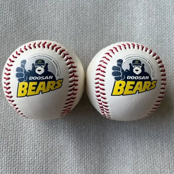 [BUNJANG] Doosan Bears "Half-Moon Bear" Logo Ball Set (1999-2009) / 두산 반달곰 로고볼 (1999-2009) 2개