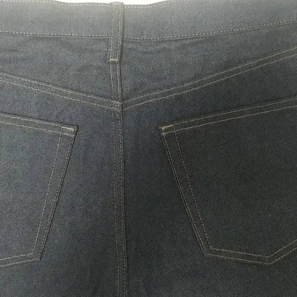[BUNJANG] Uniqlo Raw Denim Jeans / 미사용새상품))유니클로생지데님청바지 나이키아디다스뉴발람스버버리폴로빈폴스투시