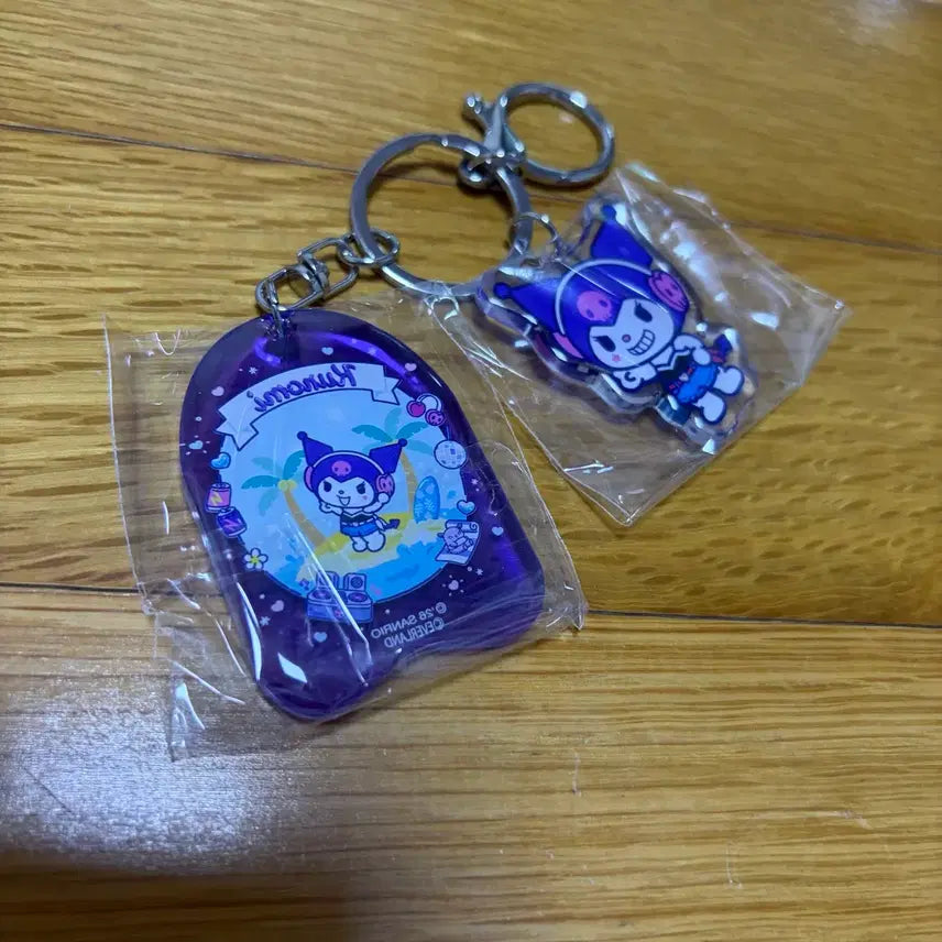 [BUNJANG] Caribbean Bay Kuromi Keyring / 캐리비안베이 쿠로미 키링