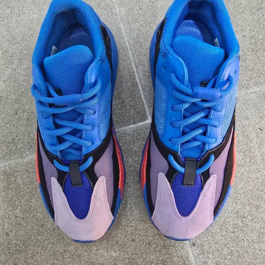 [BUNJANG] Adidas Yeezy Boost 700 Bright Blue Sneakers / 아디다스 이지부스트 700 브라이트 블루