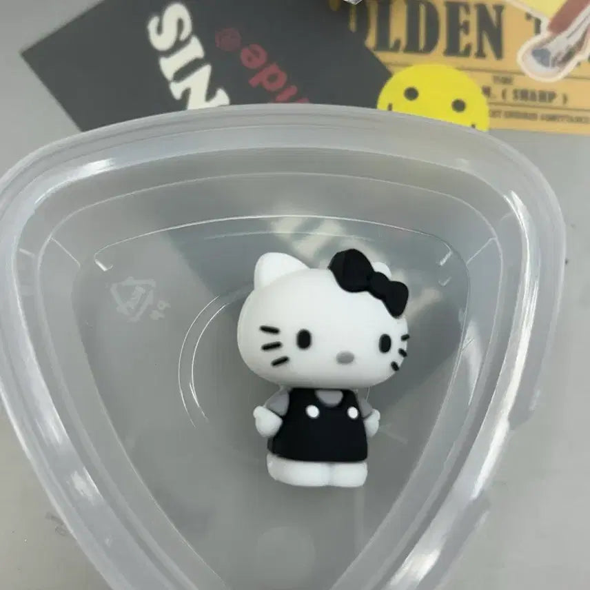 [BUNJANG] Hello Kitty Yogurt Magnet / 요즘 그릭요거트 헬로키티 마그넷