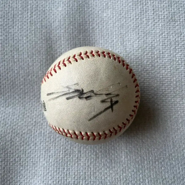 [BUNJANG] Lee Jong-beom Autographed 1994-2005 Official Baseball / 이종범 빅라인 1994~2005년 공인구 친필사인