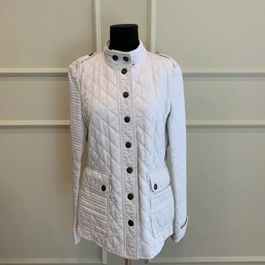 [BUNJANG] Burberry White Jacket / 267002174 BURBERRY  CLOTHES JACKET WHITE