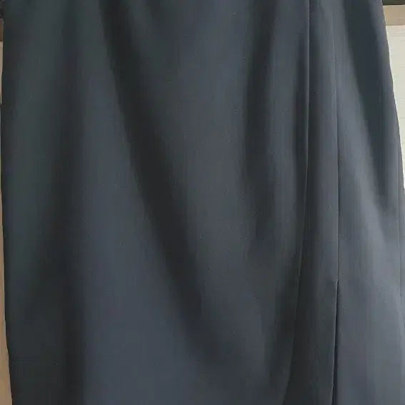 [BUNJANG] ANA CAPRI Black Midi Skirt / ANA CAPRI 블랙 미디 스커트
