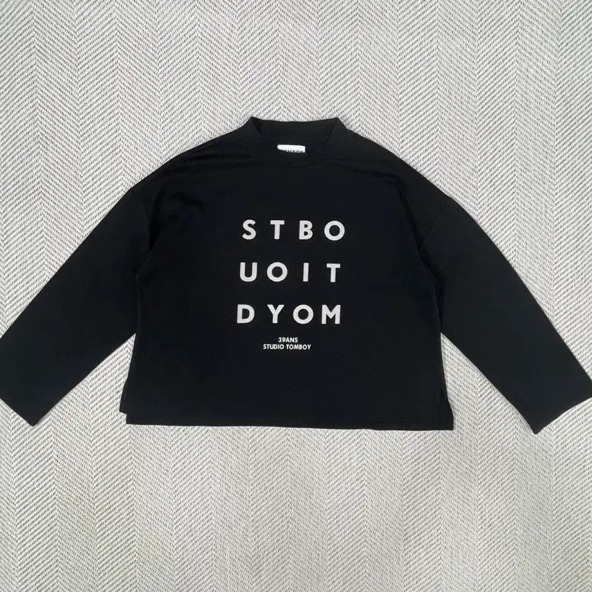 [BUNJANG] Studio Tomboy Lettering Cropped Long Sleeve T-Shirt Free Size / 스튜디오 톰보이 레터링 크롭 긴팔 티셔츠 FREE
