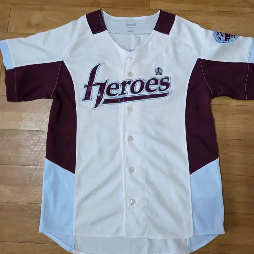 [BUNJANG] Heroes Lee Jung-hoo 1000-Hit Commemorative Limited Edition Jersey 90S / 히어로즈 이정후 1000안타 기념 한정판 유니폼 90S