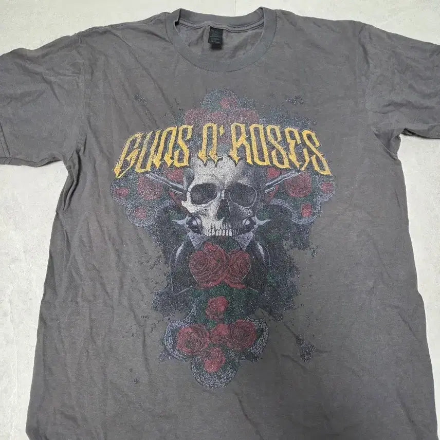 [BUNJANG] Guns N' Roses Band Graphic T-Shirt / [빈티지] 건즈앤로지스(Guns N' Roses) 밴드 그래픽 반팔티