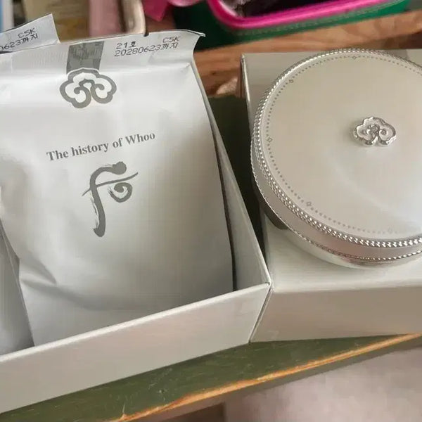 [BUNJANG] The History of Whoo Gongjinhyang Seol Brightening Moisture Glow Cushion (Case + 2 Refills) Set 21 / 더후 공진향 설 미백 수분광 쿠션 (케이스+리필2개) 21호 기획세트