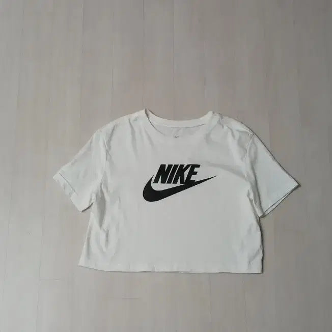 [BUNJANG] Nike Cropped T-shirt White / 나이키 크롭티