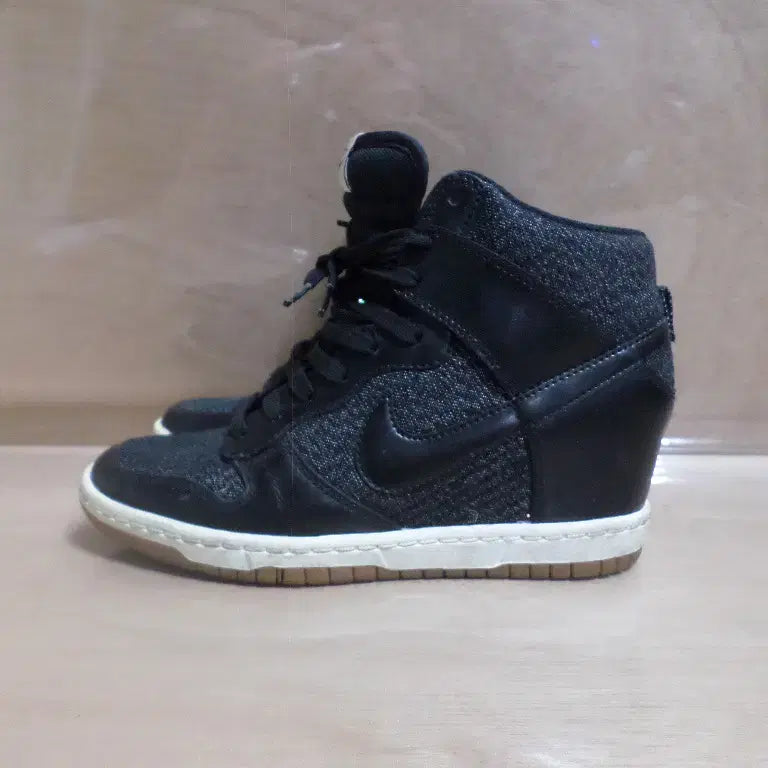 [BUNJANG] Nike Dunk High Wedge Black Sneakers / 후루룩구제2 235 나이키 덩크하이 웨지 블랙 운동화 260726
