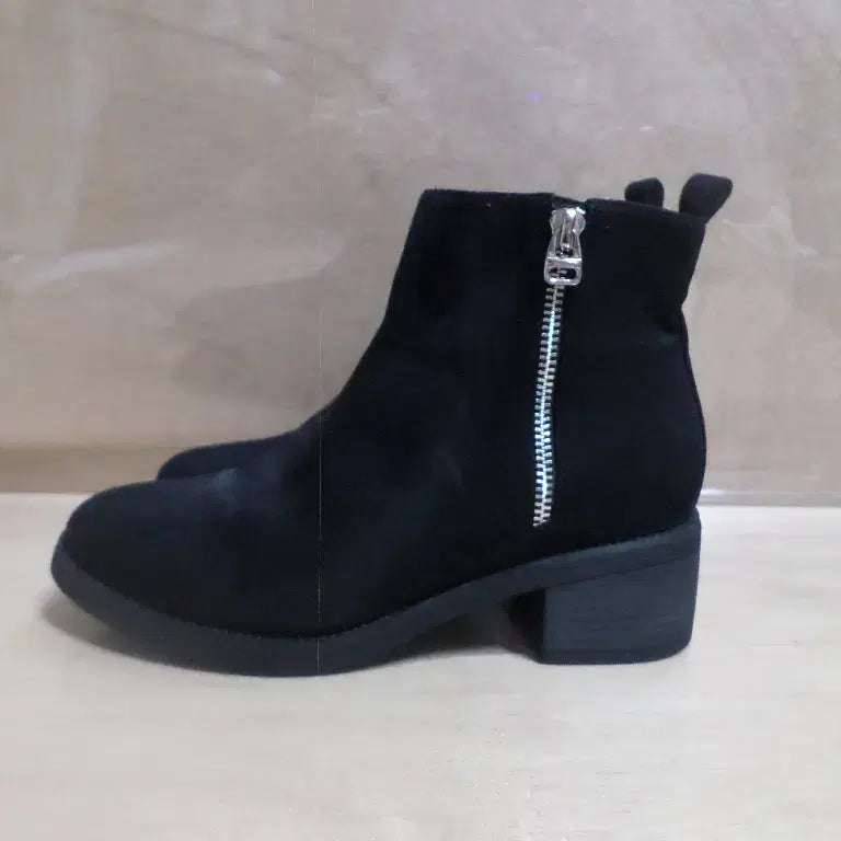 [BUNJANG] Esquire Suede Boots / 후루룩구제2 245 에스콰이어 스웨이드 블랙 부츠 워커 260726