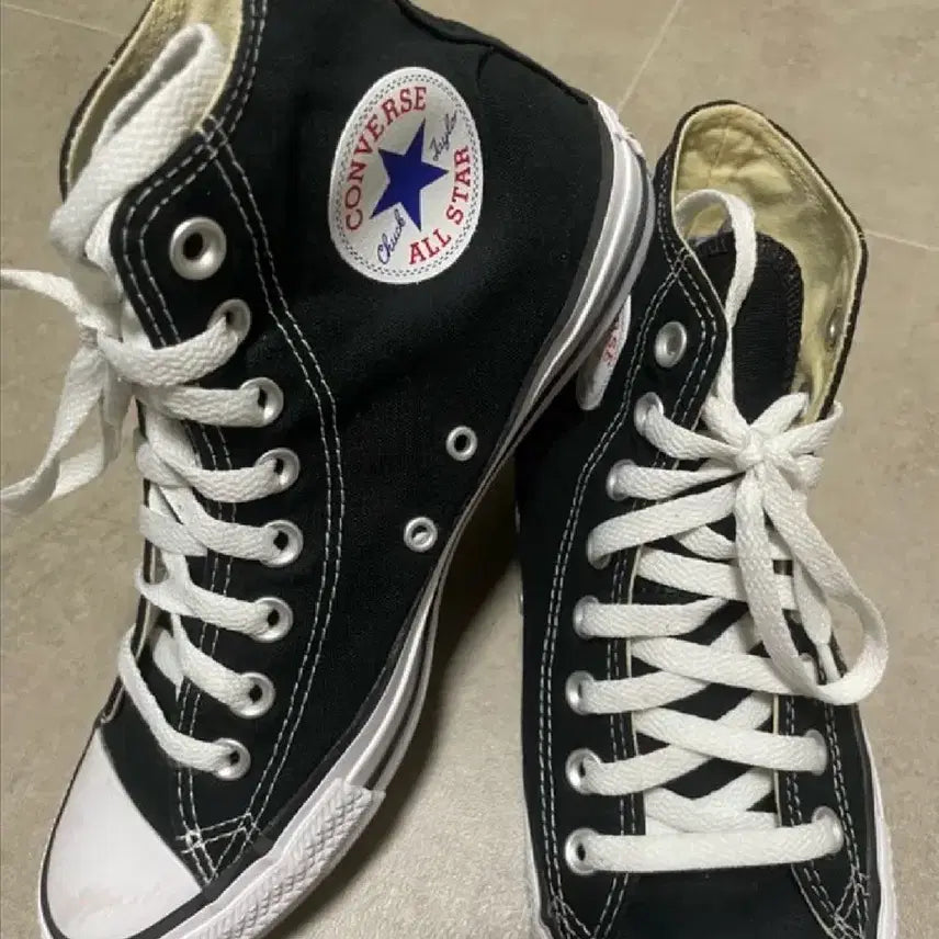 [BUNJANG] Converse Chuck Taylor All Star High Top Black Sneakers (255mm) / 컨버스 올스타 하이 블랙 255
